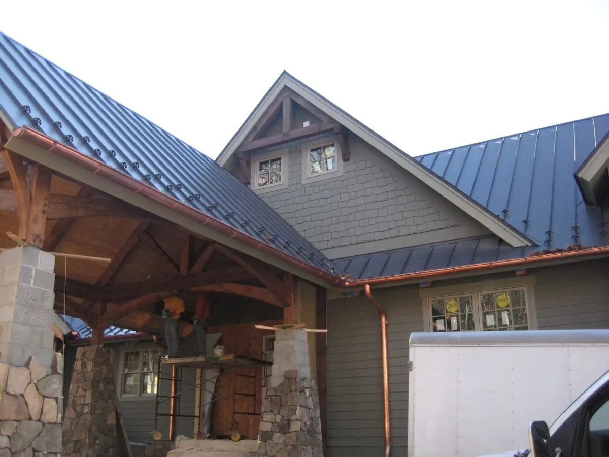 Craftsman Roofing team delivering quality roofing work in Farmers Corner